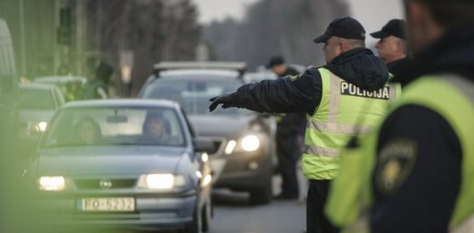 Šoferi Jāņos bijuši pārgalvīgi: reibumā pieķerto autovadītāju skaits pieaudzis trīs reizes