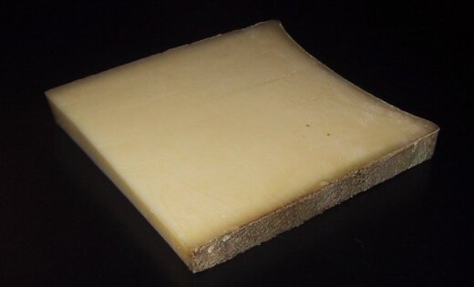 От 100 до 1000 евро за килограмм: 11 самых дорогих в мире сыров