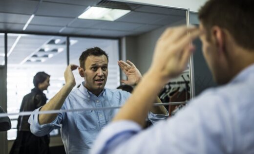 Опрос социологов: акции 12 июня не добавили популярности Навальному