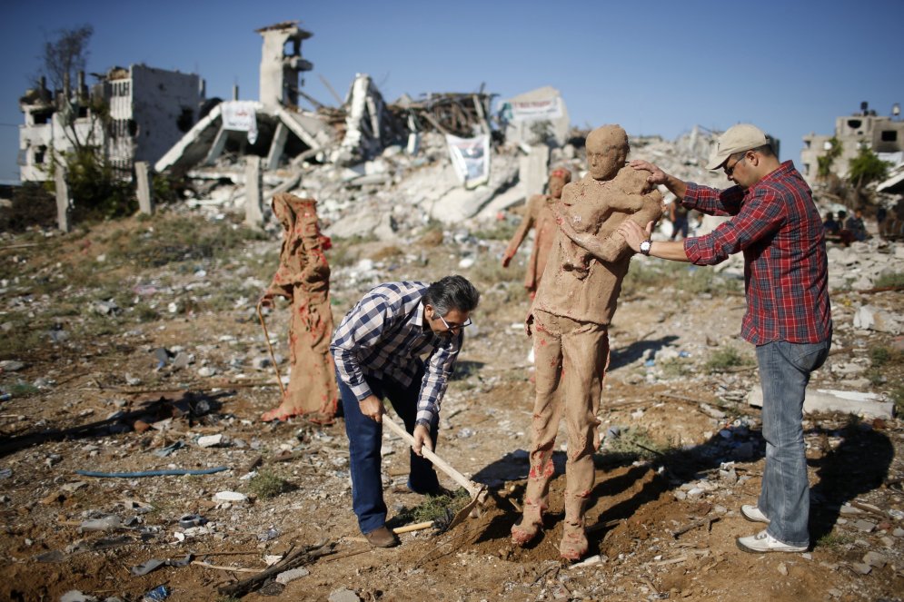 Mākslinieks atrod iedvesmu Palestīnas gruvešos