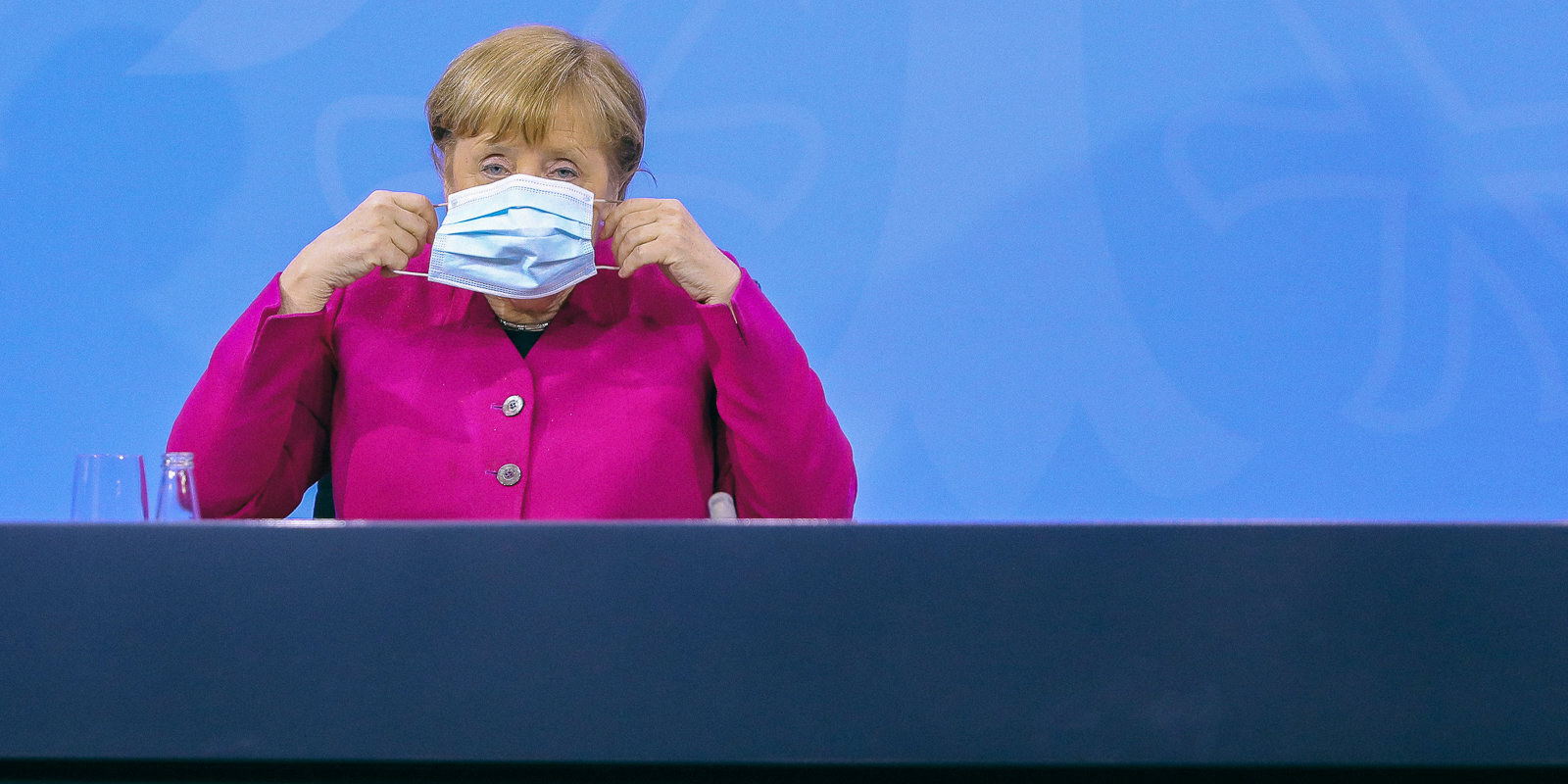 Jenss Turaus: Trešais pandēmijas vilnis sagrāvis Merkeles autoritāti