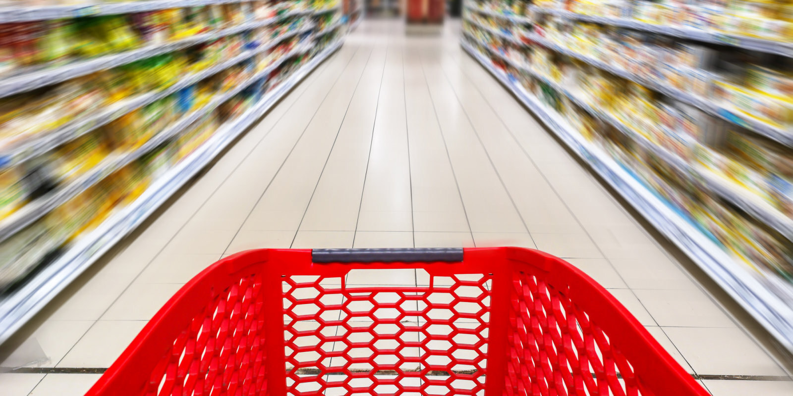Krīzes ēdienkarte: kādus produktus izvēlēties, kā iepirkties drošāk un retāk