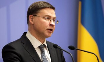 'Iesaldētie' Krievijas 300 miljardi: Dombrovskis atturas komentēt