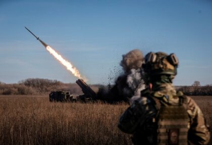 Okupantu zaudējumi pārsniedz 100 000 karavīru, ziņo Ukraina; Doneckā esot ievainots Rogozins