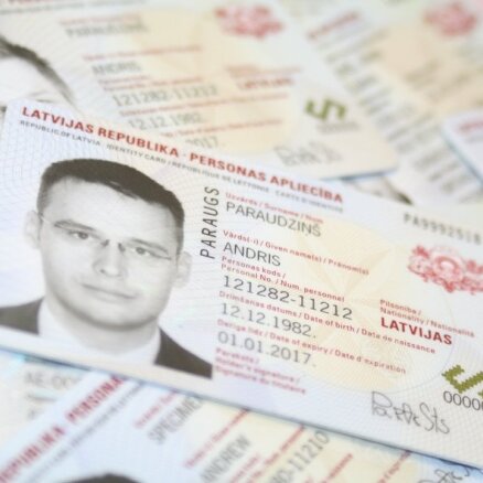Nākamnedēļ Latvijā sāks izsniegt jaunās elektroniskās ID kartes