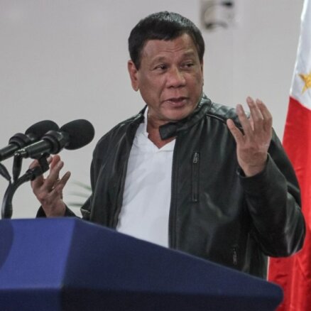 Filipīnu prezidents cer labot pārlieku tuvās attiecības ar ASV