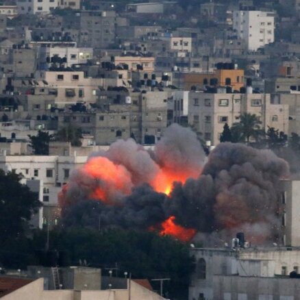 Divas no Gazas joslas izšautas raķetes trāpa netālu no Izraēlas kodolreaktora