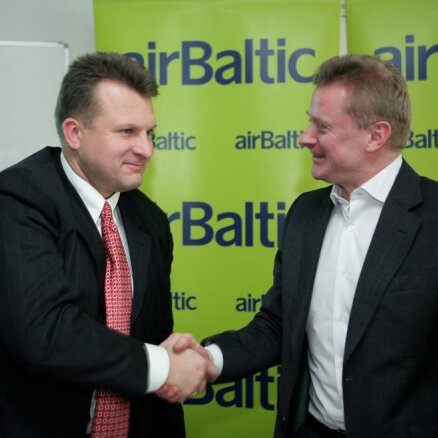 Raidījums: Antonovi gatavi no 'airBaltic' piedzīt 50 miljonus eiro, ja valsts nesadarbosies; Krājbanka lidsabiedrību esot kreditējusi Šlesera dēļ