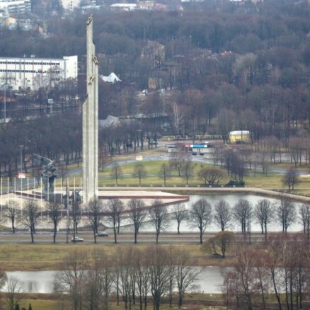 Судьба памятника в Парке Победы: выгоден ли снос Путину и является ли монумент частью истории Латвии?