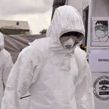 Nav apstiprinājušās bažas par Ebolas vīrusa slimnieka atrašanos Maskavas lidostā