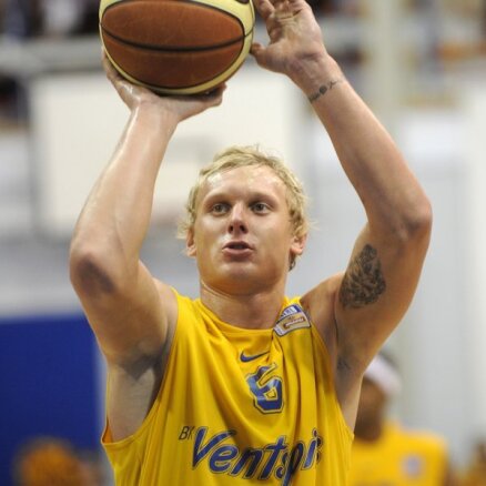 Timma kļūst par trešo NBA draftā izvēlēto latviešu basketbolistu