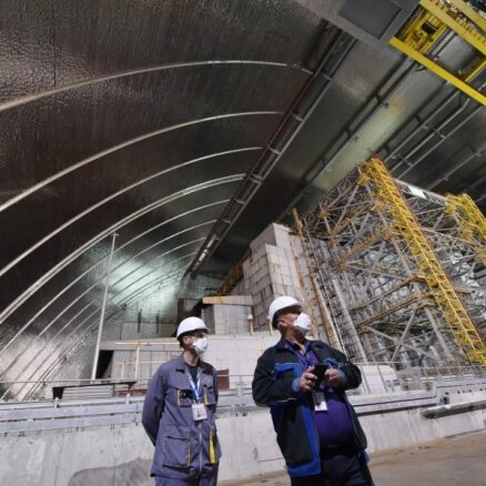 Černobiļā oficiāli atklāts jaunais kupols pār avarējušo AES
