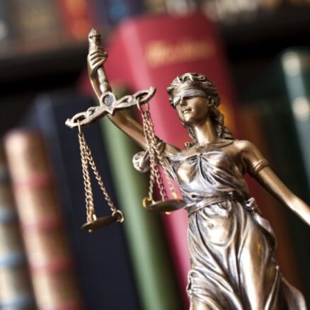 66,7 miljonu piedziņa no'LatRosTrans': tiesnese noliedz 'nostāšanos pret valsti'