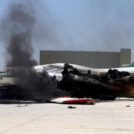 СМИ: Радикальные исламисты захватили аэропорт в Триполи