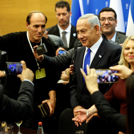 Atkal premjers: Izraēlas parlaments apstiprinājis Netanjahu jauno valdību