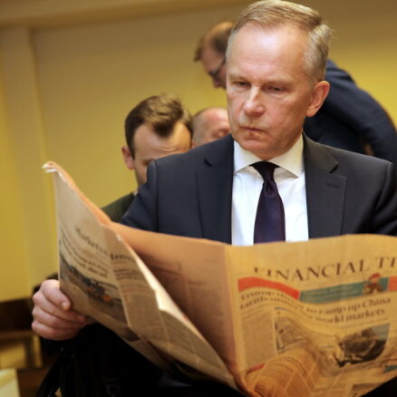 Бывший глава Банка Латвии Римшевич проиграл иск о взыскании зарплаты в 151 000 евро