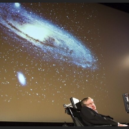 Стивен Хокинг призвал человечество бежать в космос