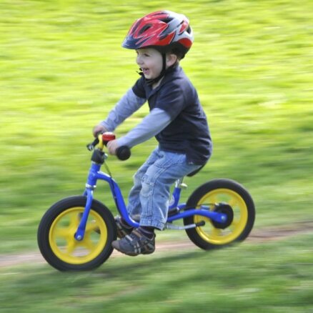 Kā bērnam izvēlēties atbilstošu velosipēdu