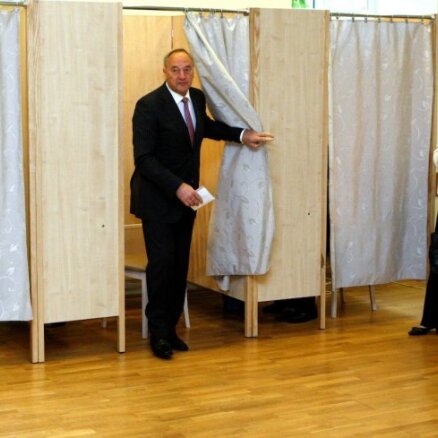В день референдума Берзиньш  проголосует в Польше