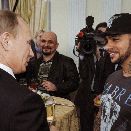 Putina atbalstītājs Timati: 'Black Star' zīmols un lojalitātes apliecinājumi Kremlim