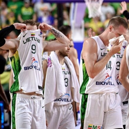 'Eurobasket 2022': Lietuvas un Turcijas basketbola izlases iesniedz protestus par vāju tiesnešu darbu
