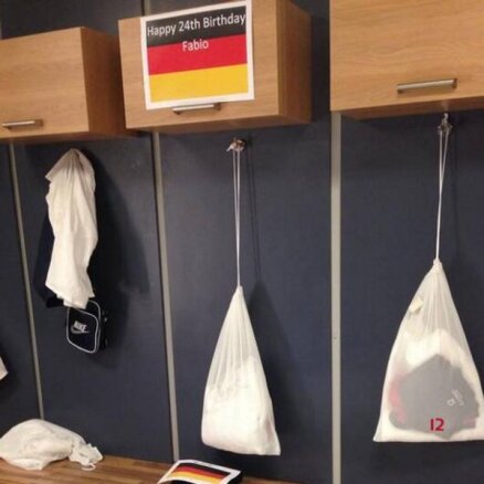В "Кардиффе" бразильца Силву поздравили… немецкими флагами