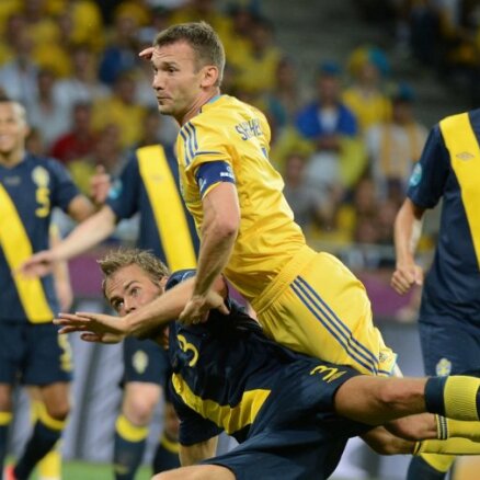Шевченко — Ибрагимович — 2:1, у Украины — дебютная победа на ЕВРО
