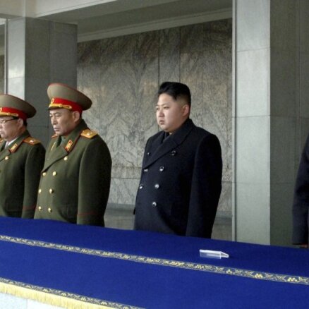 Ким  Чен  Ын  получил звание "гениальнейшего среди гениев"