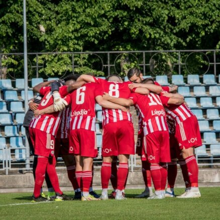 'Liepāja' un 'Rīga' negūst vārtus futbola virslīgas duelī