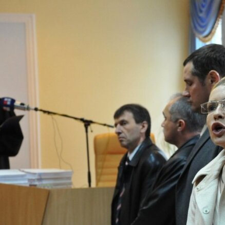 Ukrainas ekspremjerei Timošenko  piespriež septiņu gadu cietumsodu