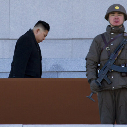 'Saindētas konfektes': Ziemeļkorejas kontrolētie mediji aicina nepieņemt ārvalstu palīdzību