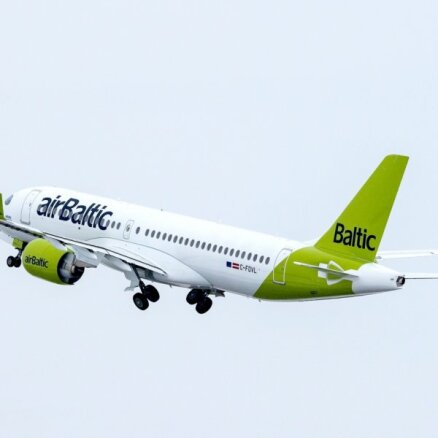 'airBaltic' septembrī trīskāršo pārvadāto pasažieru skaitu