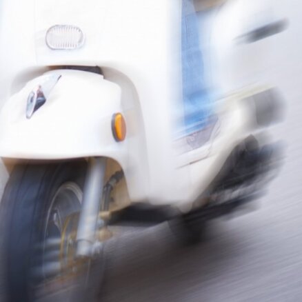 Pieaug atlīdzību skaits saistībā ar ceļu satiksmes negadījumiem, kuros iesaistīti motocikli vai motorolleri