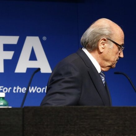 Blaters: FIFA krīzi izraisīja Platinī un 'nožēlojamie zaudētāji'