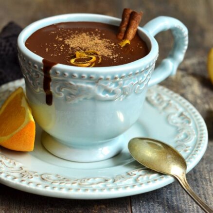 Rūgti saldas un ļoti šokolādīgas receptes, ko izbaudīt un iemīlēt tūlīt pat
