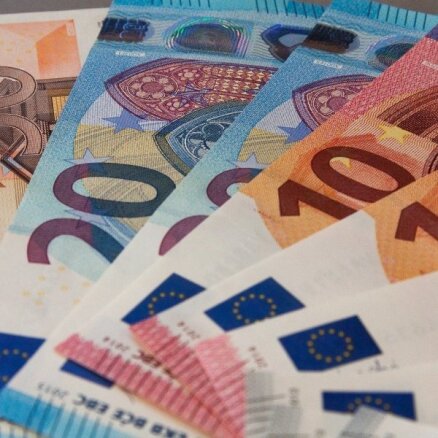 Министр: в cледующем году минимальная зарплата должна вырасти до 600-650 евро
