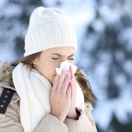 Saslimstība ar gripu turpina pieaugt, bet joprojām saglabājas zema