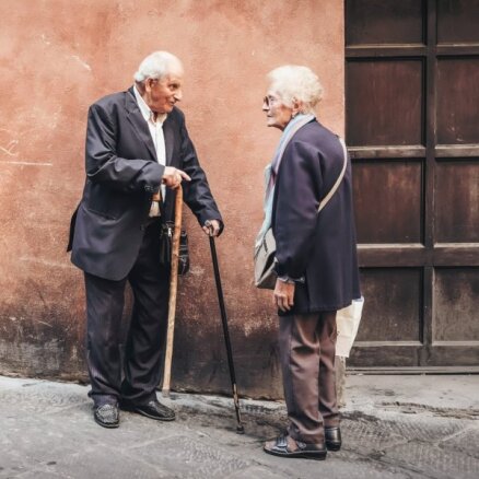 Vai vajag cīnīties pret novecošanos? RSU eksperti pēta jaunības kultu