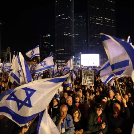 Izraēlā protestē pret valdības plānotajām tiesu sistēmas reformām
