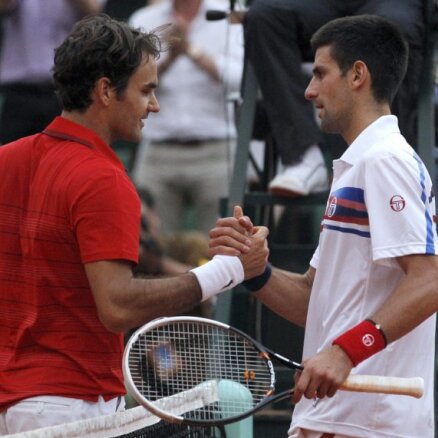 Федерер в десятый раз в финале Уимблдона и сыграет там с Джоковичем