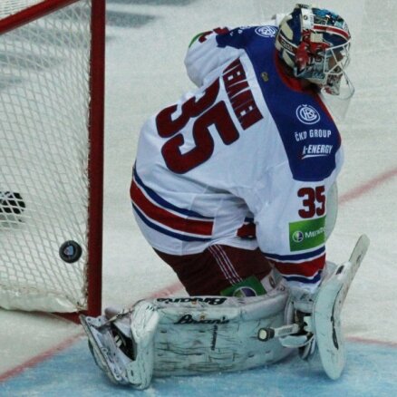 KHL Zvaigžņu spēlē Rietumu izlases vārtus Jerjomenko vietā sargās Vehanens