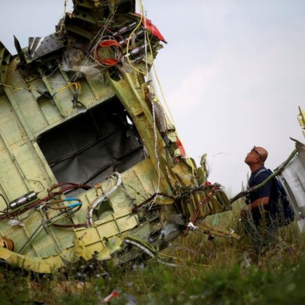 'Malaysia Airlines' lidmašīna Austrumukrainā notriekta ar raķeti no Krievijas armijas brigādes