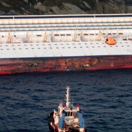 70 "Costa  Concordia" pasažieri vērsušies tiesā pret avarējušā kuģa īpašnieku