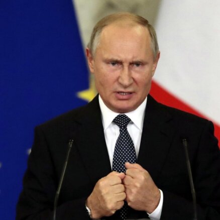 Putins brīdina par iespējamu atbildes triecienu Eiropas valstīm, kas izvietos ASV raķetes