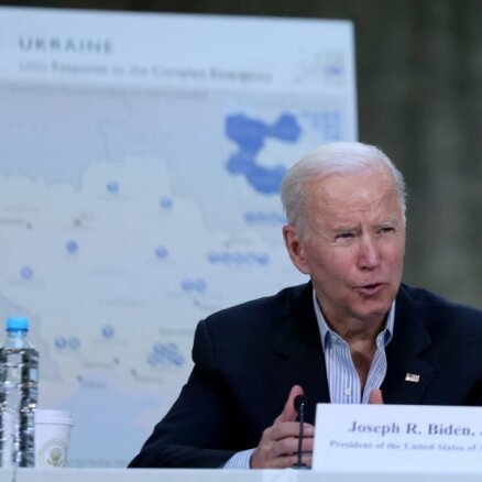 Baidens lūdz Kongresu apstiprināt vēl 33 miljardus dolāru lielu palīdzību Ukrainai