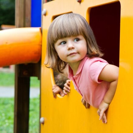 Правительство одобрило прекращение господдержки частных детских садов и нянь