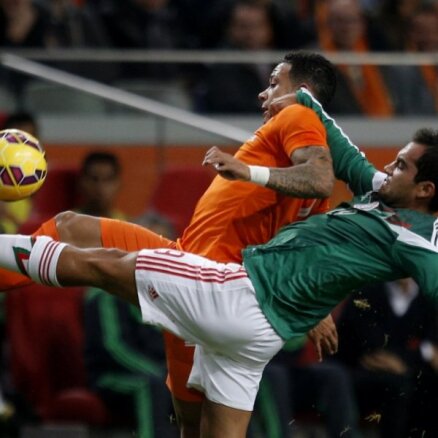 Nīderlande pirms spēles ar Latviju zaudē Meksikai