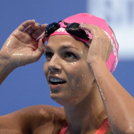 ВИДЕО: Ефимова принесла России первое золото на чемпионате мира-2015 по плаванию