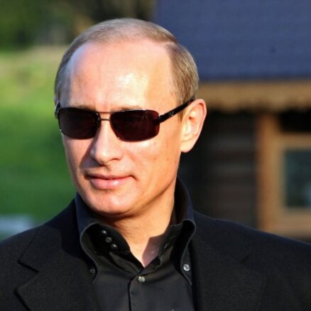 Aptauja: Putina popularitāte Krievijā kritusies līdz rekordzemam līmenim