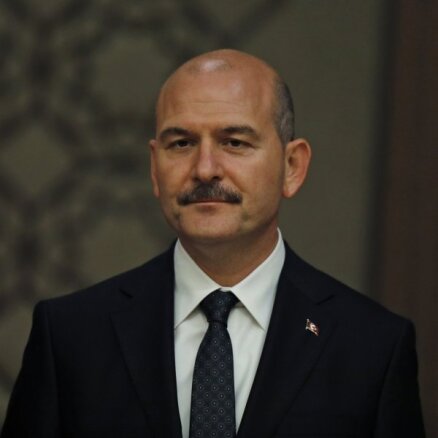 Turcijā kopš neveiksmīgā puča aizturēts pusmiljons cilvēku, atklāj ministrs